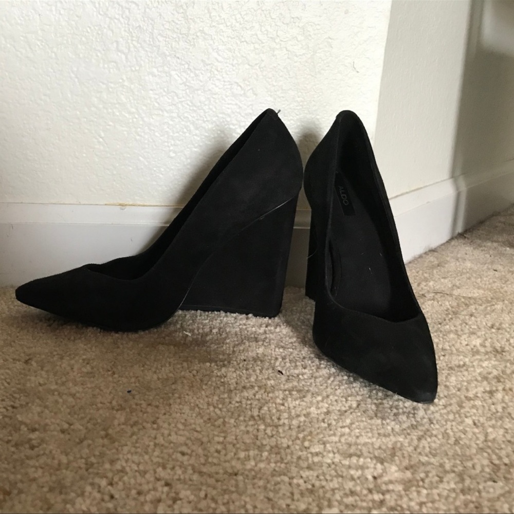 Aldo black wedges